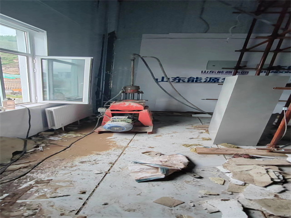 天安乡地基基础下沉墙体裂缝加固注浆顶升施工